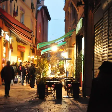 Magnolia Italian Hostings-3